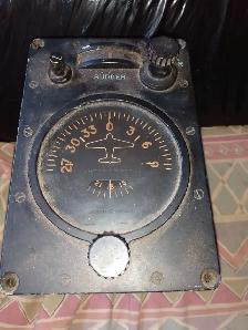 Automatic pilot directional gyro control ( vintage)