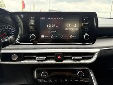 2022 Kia K5 LX - Photo 12