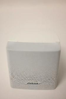 bose acoustimass cube speakers 2 pc in white  Brand New in box - Photo 3