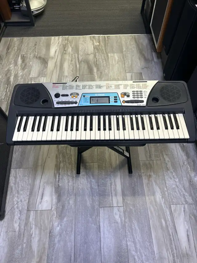 Yamaha PSR-170 61 Key Keyboard