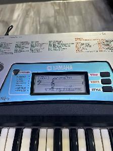 Yamaha PSR-170 61 Key Keyboard - Photo 2
