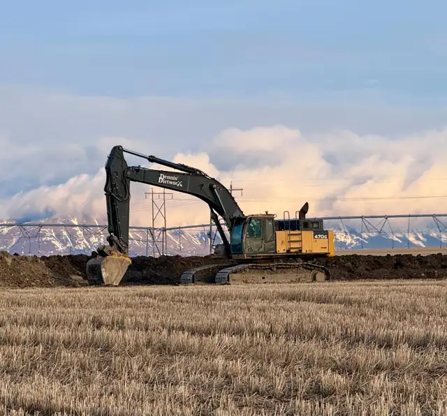 Finish Excavator Operator