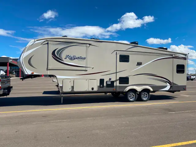 2016 Grand Design 303 RLS Reflection