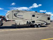 2016 Grand Design 303 RLS Reflection