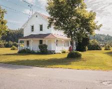 3 Bedroom Farmhouse – 14 George Street Webbwood - Photo 2