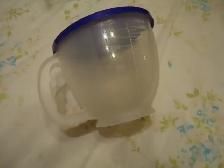 TUPPERWARE PITCHER / MEASURING CUP - NEW - Photo 2
