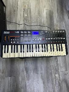 Akai Professional MKP49 USB midi controller Condition