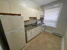 149 Langside - 2 BR available Sept 1st - Photo 8