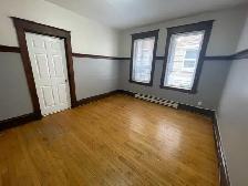 149 Langside - 2 BR available Sept 1st - Photo 10