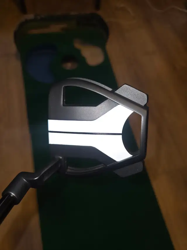 Taylormade Spider Tour X Black 35' ..$350 OBO