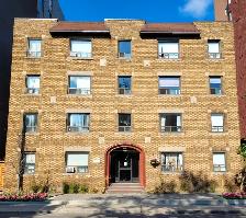 Midtown living, steps to TTC, Shoppers Drug Mart
