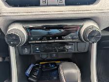 2021 Toyota RAV4 Limited AWD, CUIT, TOIT, - Photo 15