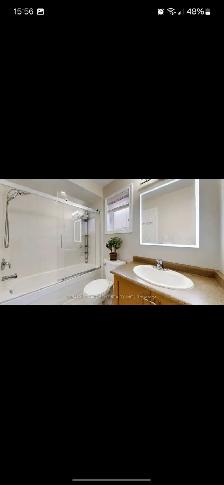 Elegant Private Room Available for Rent in Brampton - Photo 3