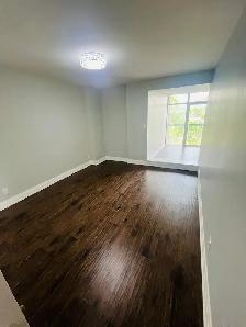 SHARED ROOM AVAILABLE IN MISSISSAUGA, UTILITIES ARE INCLUDED - Photo 2