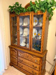 Storage display hutch - Photo 3
