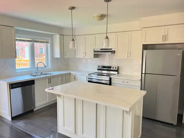 4 Bedroom Home (Entire Home) for Rent – Brampton