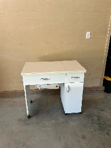 Finesse Sewing Machine and Cabinet - Photo 2
