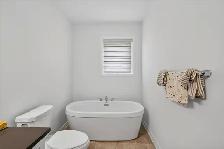 4 Bed 4 Bath detached Home In Bracebridge with main floor Bed - Photo 8