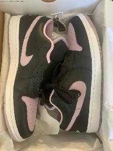 Nike Air Jordan 1 Low SE - Photo 2