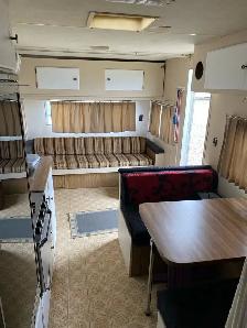 Prowler camper 23’ - Photo 4