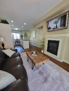 Fully Furnished 2 Bed   Den, 2 Bath townhouse - Photo 2