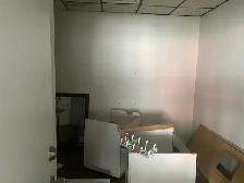 former Barber shop/ head shop or cannabis - Photo 3
