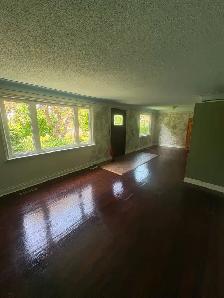 Charming Stone Character Home for Rent — Oakville | Short-Term - Photo 6