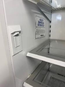 New SubZero 36' Fridge and freezer IT- -36CIID - RH - Photo 3