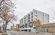 Centrally Located Modern Suite, Loaded with Features! - Photo 4