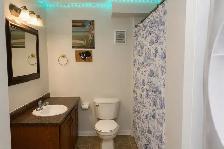 26-067 Lovely 2-level condo in Sherwood Heights - Photo 12