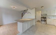 32 Lang Cres. - 3 Bedroom  Detached House - Photo 2