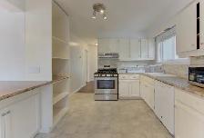 32 Lang Cres. - 3 Bedroom  Detached House - Photo 4