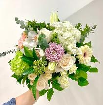 Hiring: Florist/Floral Designer - Photo 3