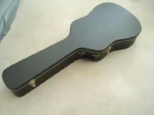 ACOUSTIC GUITAR CASE  -  LIKE NEW