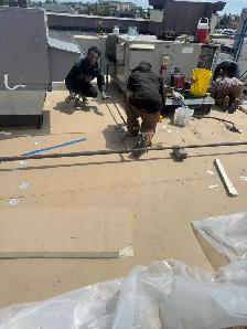 flat Roofer torch on - Photo 2