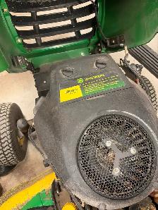 John Deere lawn tractor for sale 324 quad steering 548 hours - Photo 2