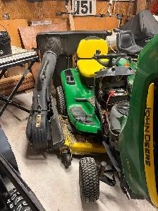 John Deere lawn tractor for sale 324 quad steering 548 hours - Photo 3
