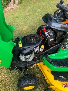 John Deere lawn tractor for sale 324 quad steering 548 hours - Photo 7