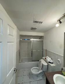 FULLY FURNISHED LEGAL BASEMENT - Photo 7