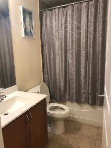 $2,600 – 2 bedroom 2 washroom condo for rent  – Square One - Photo 6