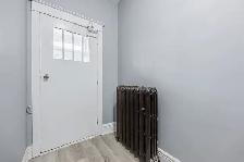 Renovated 2 Level 2nd & 3rd Floor 3 Bdrm Next To Subway! - Photo 3