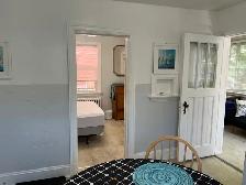 Bright Fully Furnished Bachelor Apt for Rent - Photo 2