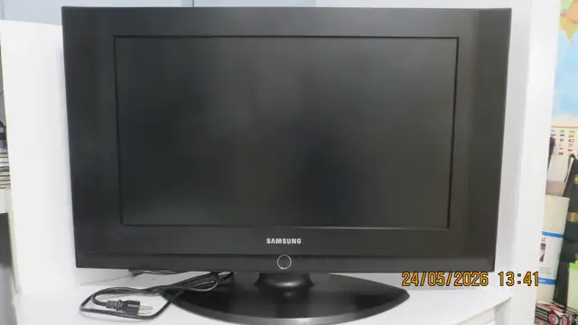 Téléviseur Samsung LN-T2332H