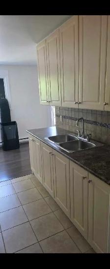 1 & 2 Bedroom Apartment in Port Whitby - Photo 2