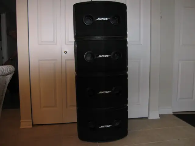 BOSE 802C (4) a vendre incluant processeur 802C.Prix est 1275$.