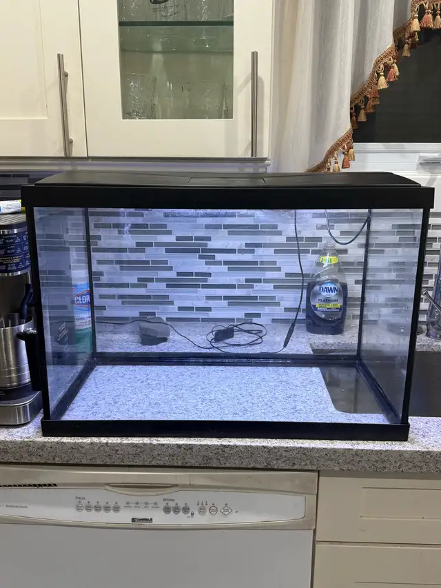 Top Fin 20 Gallon Aquarium with LED Light