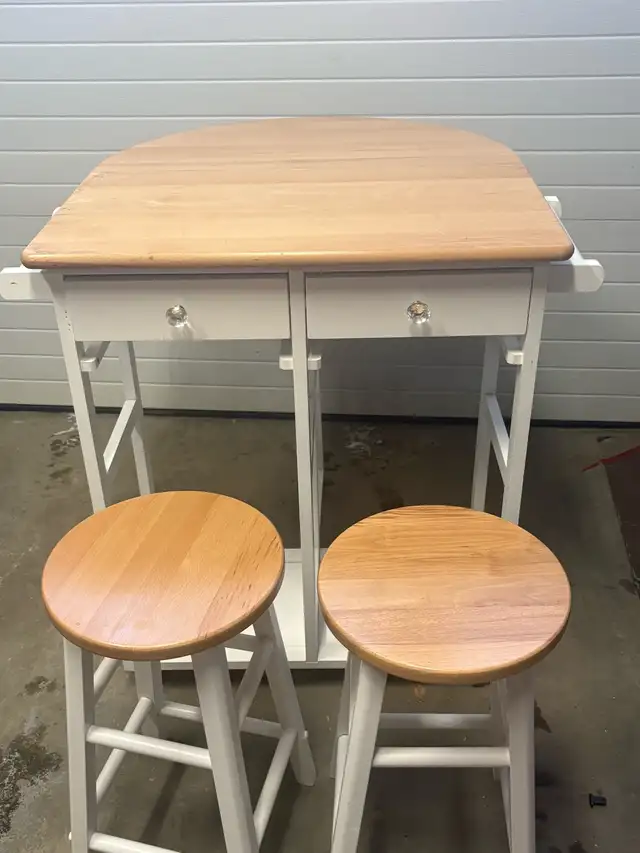Table with stools