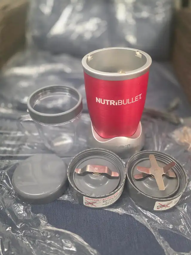 NutriBullet 600W (Model NB-101B) in red NEW Never Used