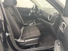 2025 Hyundai Venue - Photo 10