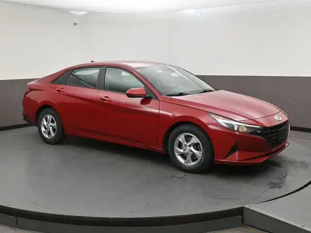 2022 Hyundai Elantra Essential Heated Seats, Apple/Android, Back